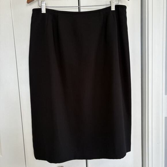 Le Suit Dresses & Skirts - Le Suit Black Pencil Skirt Knee Length Lined Side Zip Solid Women’s 14 Work Wear